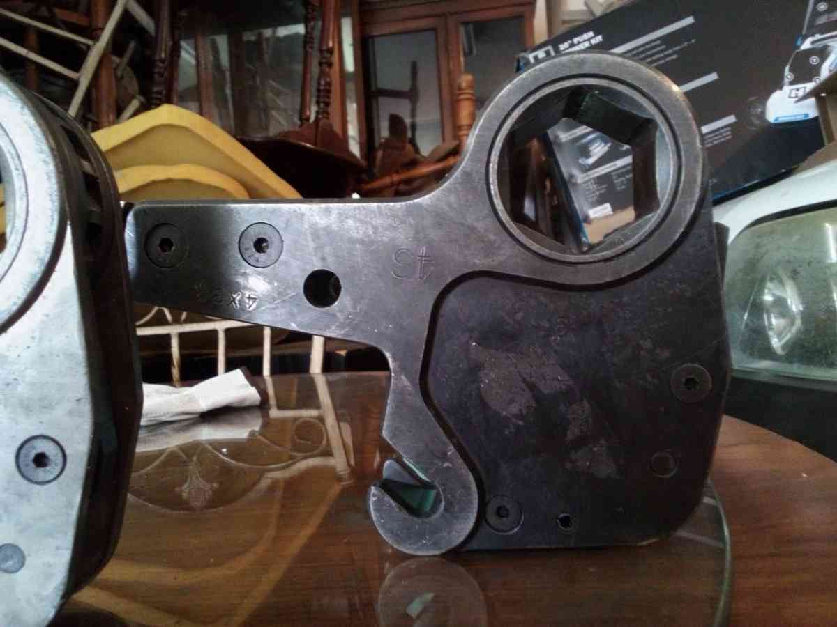 high torc motor and cassettes - Shelbyville, Indiana - FleaMarketBay