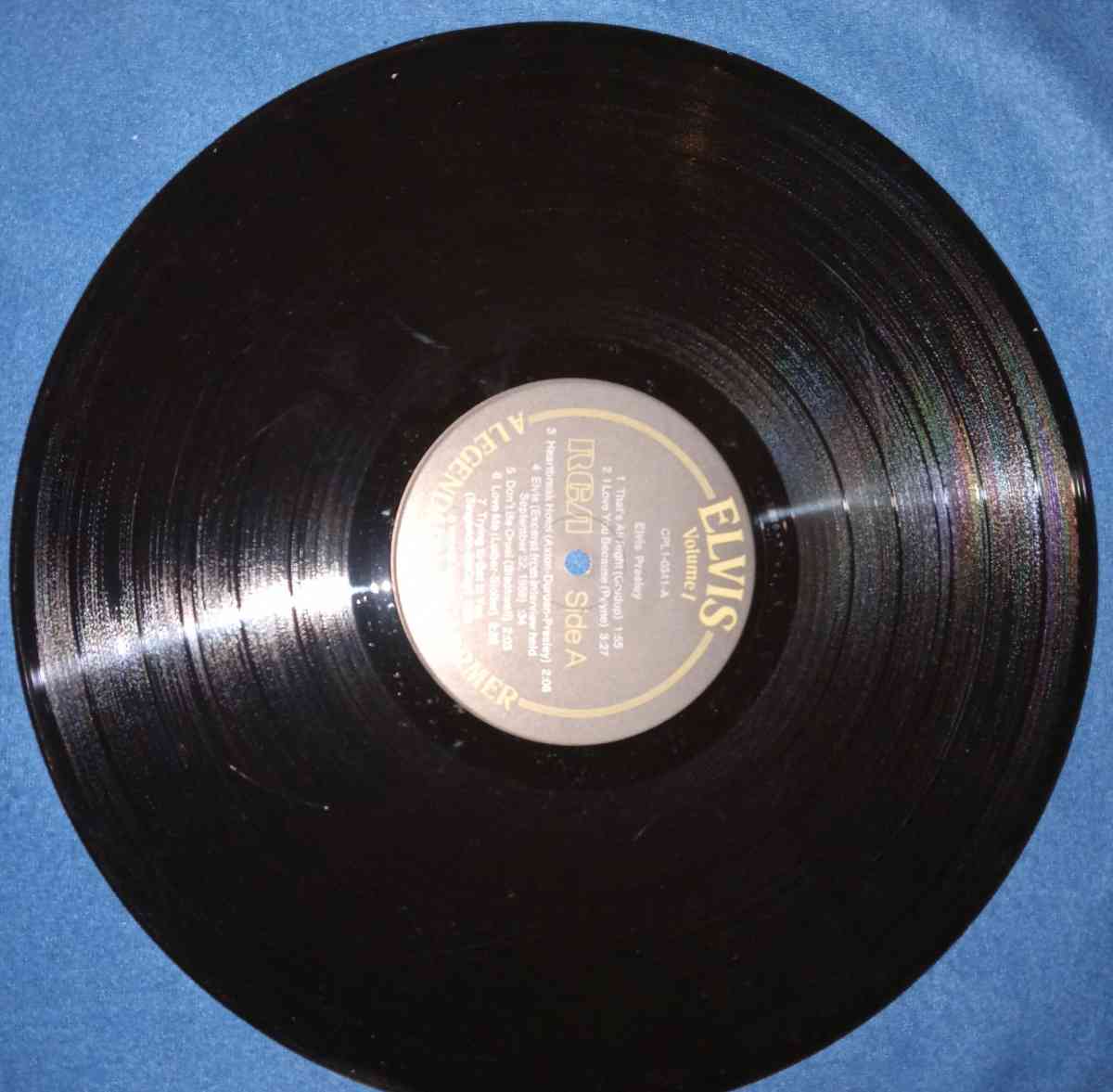 Elvis a legendary performer volume 1 - Indianapolis, Indiana - FleaMarketBay