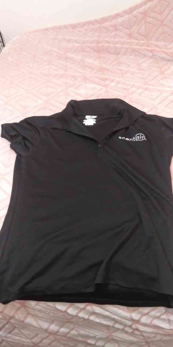 Mens medium shirt - Des Moines, Iowa