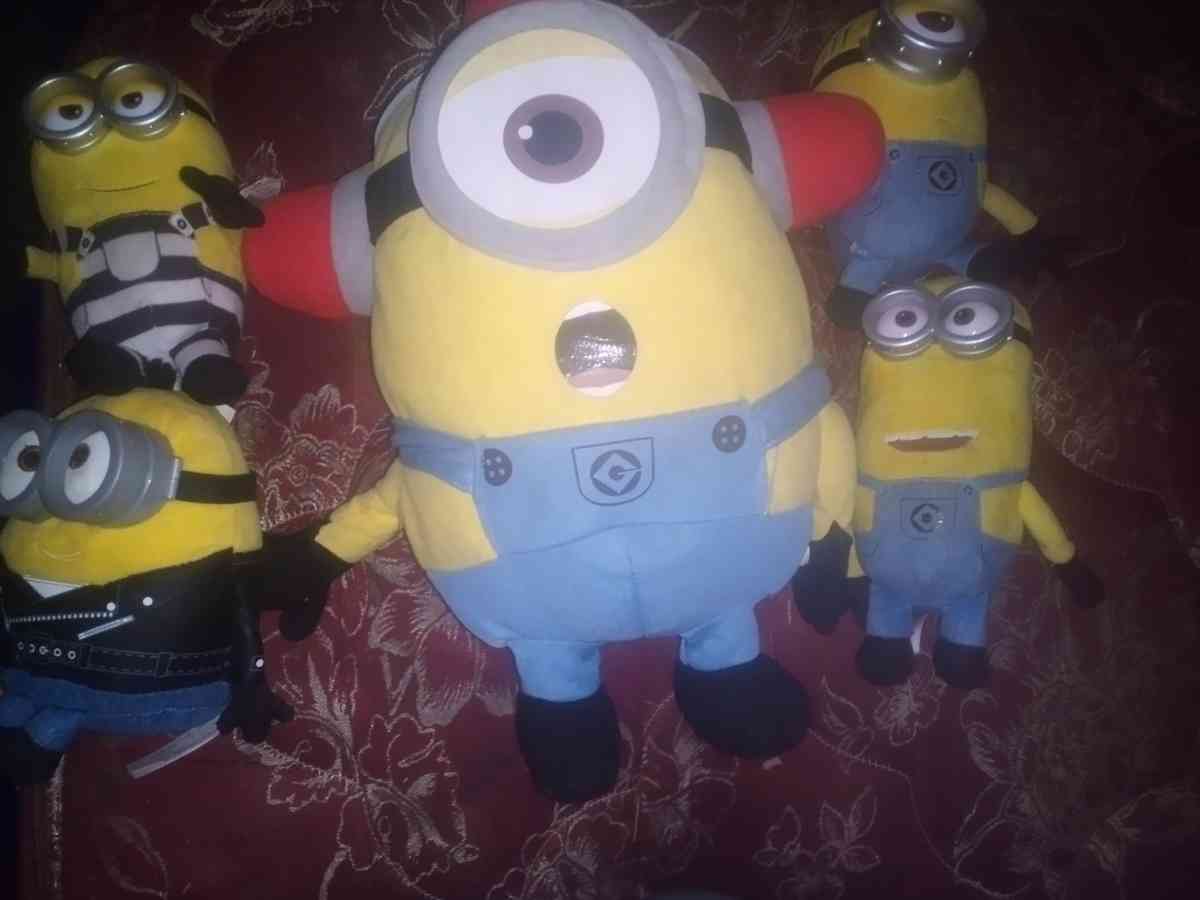 minions plush - Donna, Texas - FleaMarketBay
