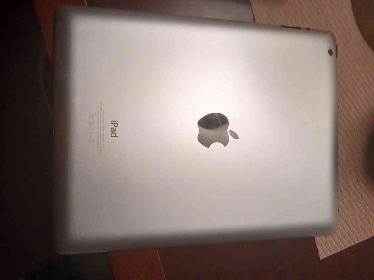 Apple iPad fourth generation - Clearwater, Florida - FleaMarketBay