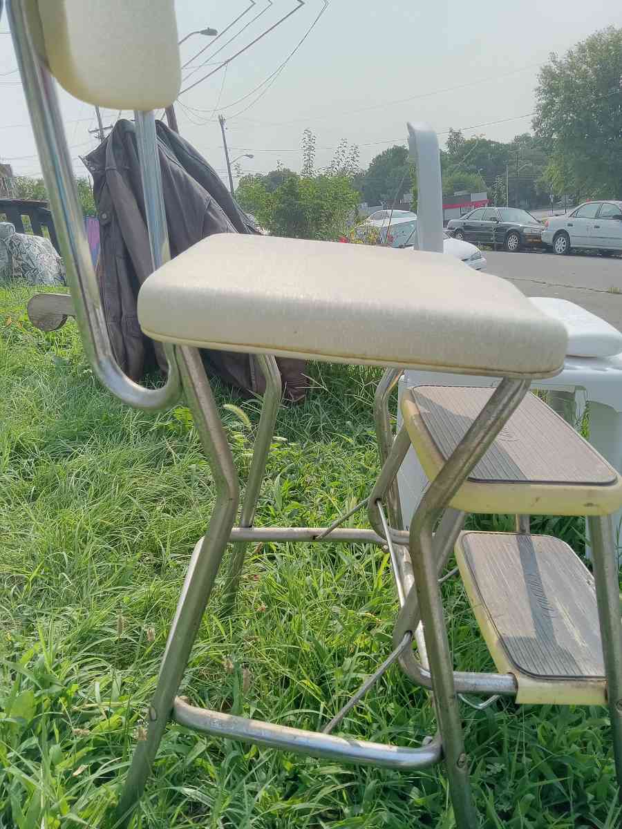 1950s Antique Kitchen Step Stool - Roanoke, Virginia - FleaMarketBay