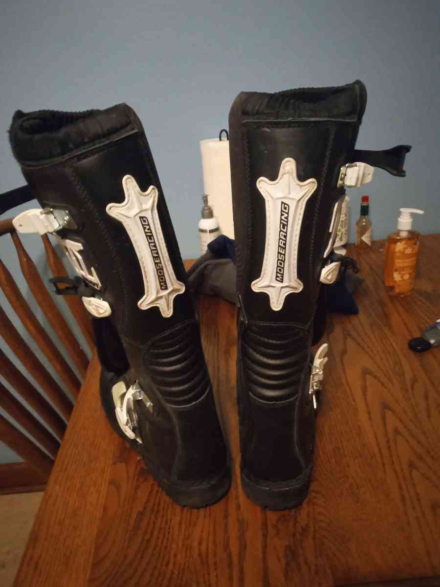 size 13 racing boots - Johnstown, Pennsylvania - FleaMarketBay