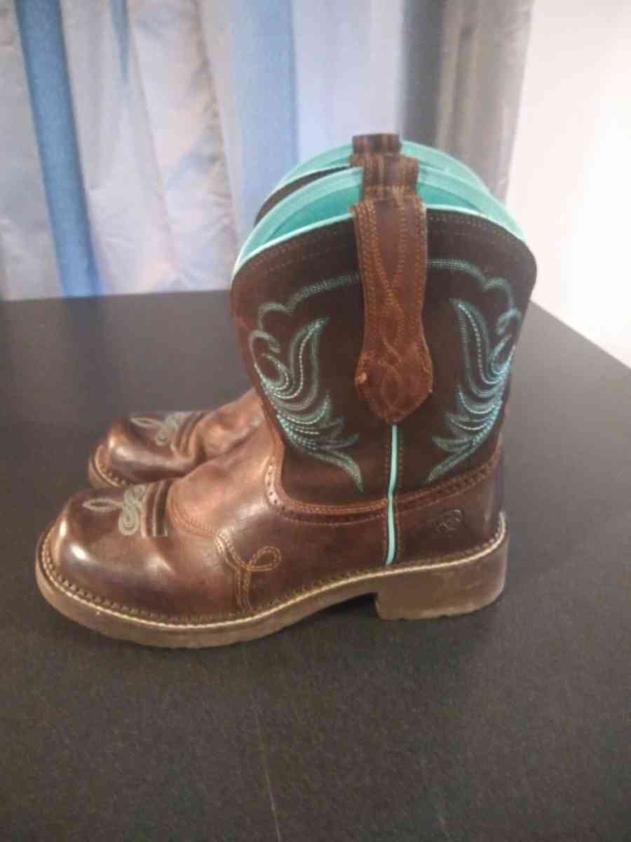 Cowgirl boots - Richland Center, Wisconsin - FleaMarketBay