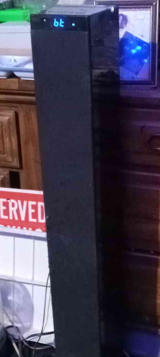 Bluetooth tower stereo - Long Beach, Mississippi