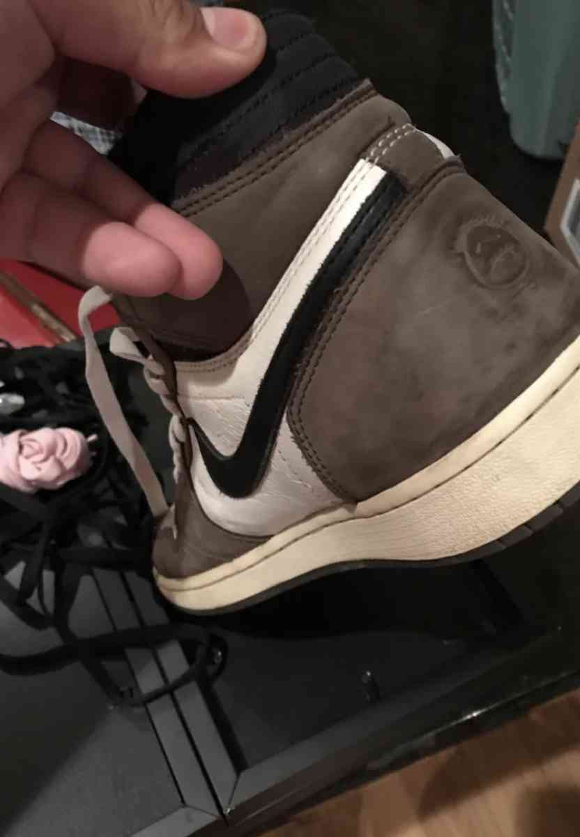 Jordan 1s - Marlborough, Massachusetts - FleaMarketBay