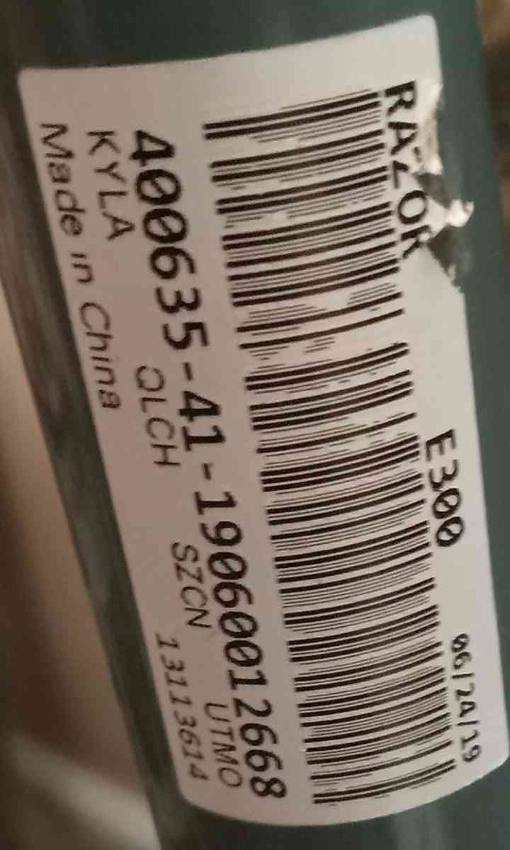 Razor Adult Electric Scooter E300 - Mooringsport, Louisiana