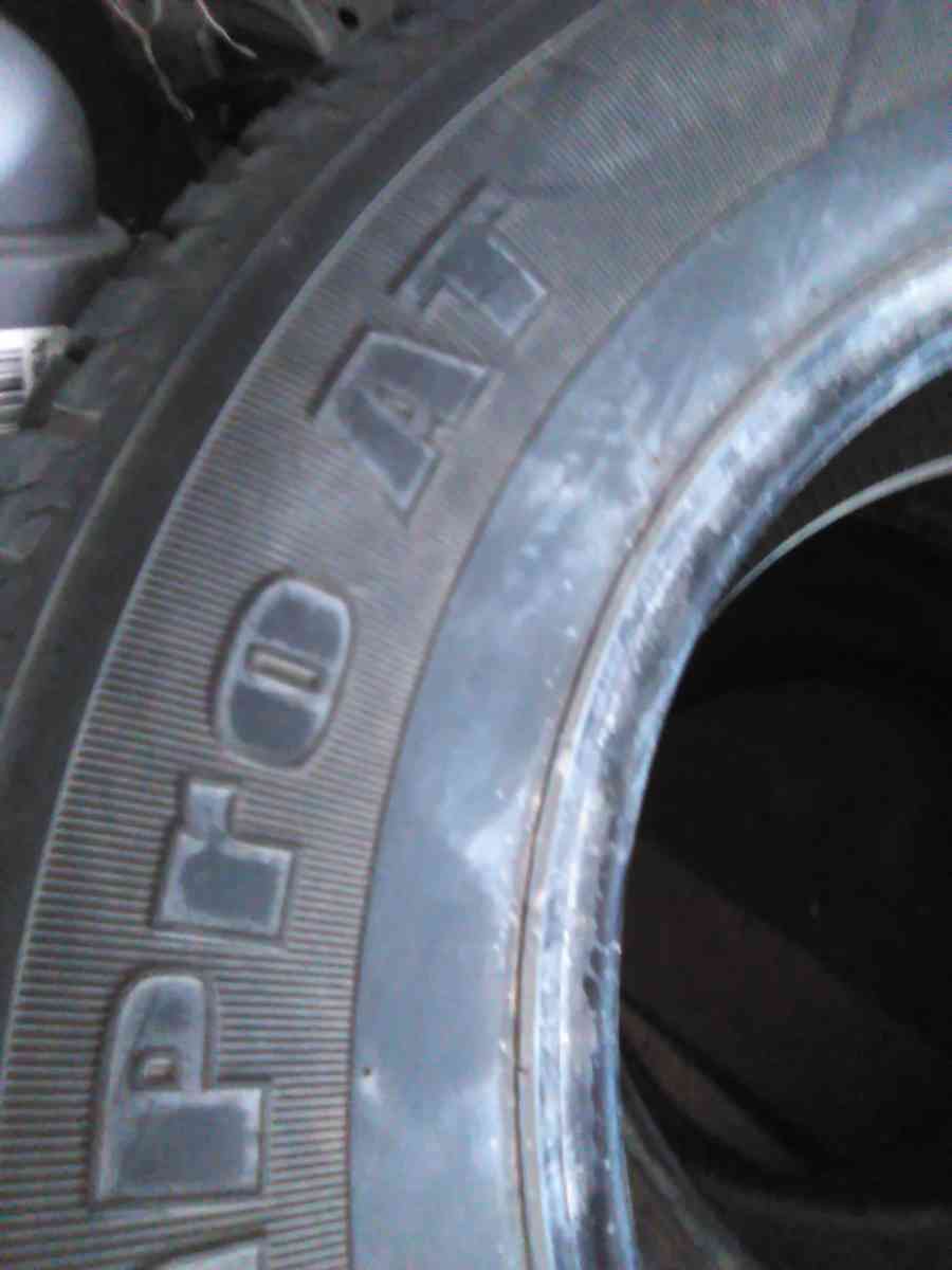 tires 235 hankook R17 - El Paso, Texas