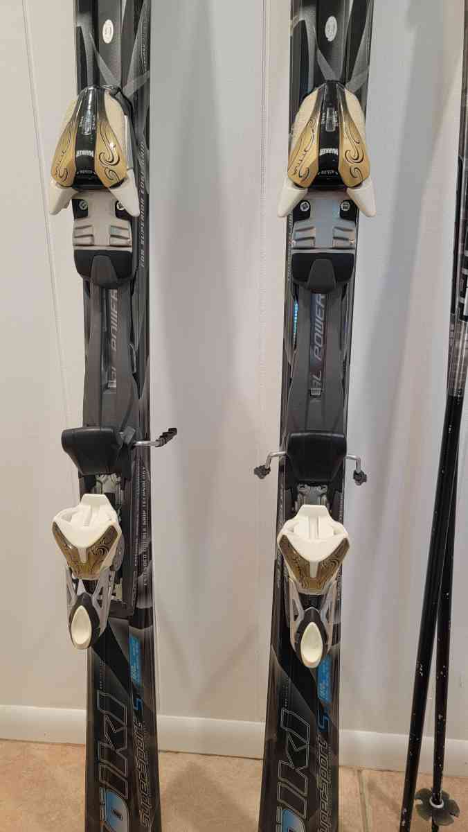 Women Ski - Scottsdale, Arizona - FleaMarketBay