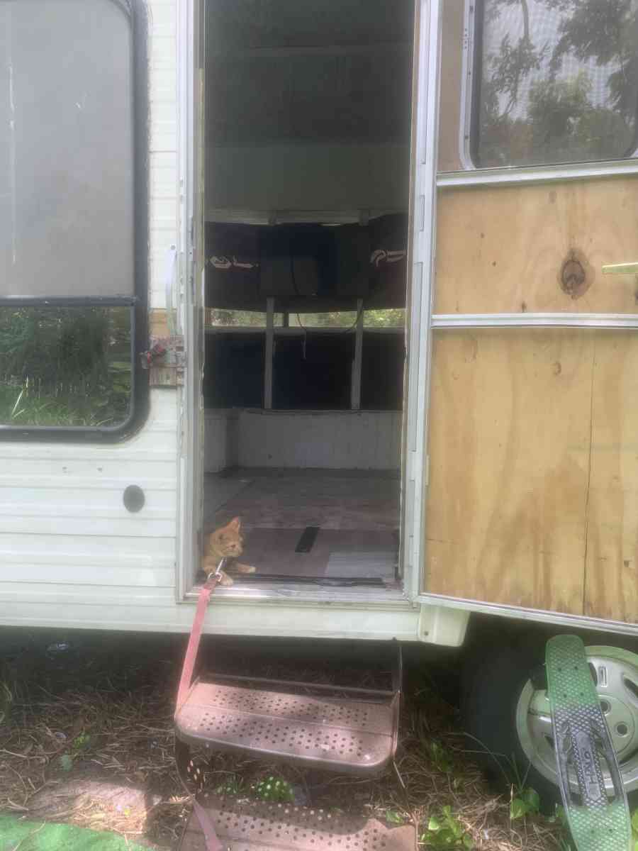 25ft 5th wheeler - Titusville, Florida - FleaMarketBay