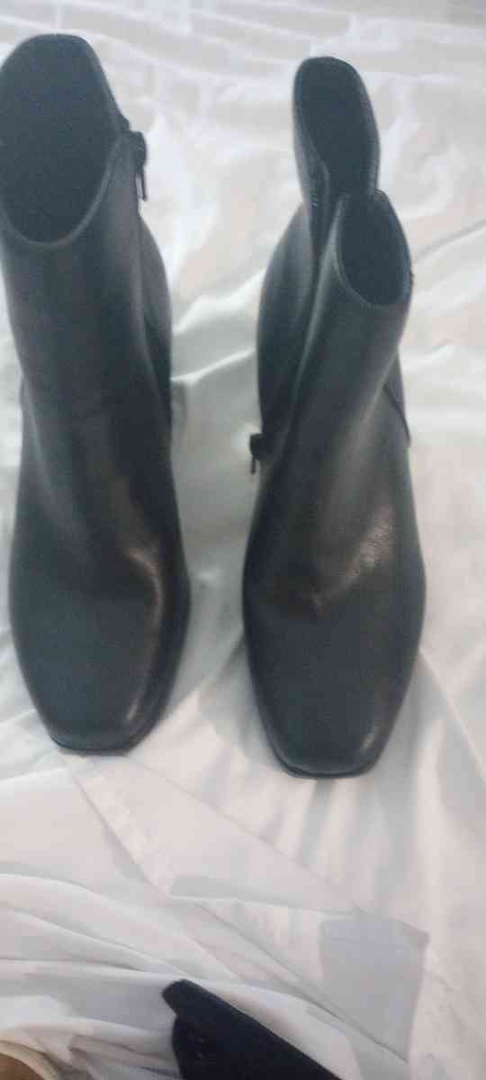 Womens boots brand new - Pearl, Mississippi - FleaMarketBay