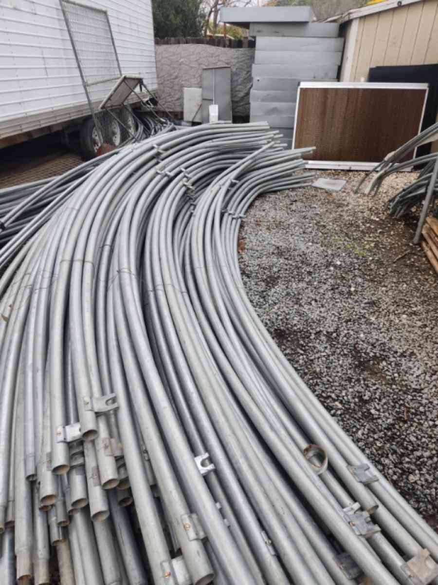 Green Houses Various Sizes - Perris, California - FleaMarketBay