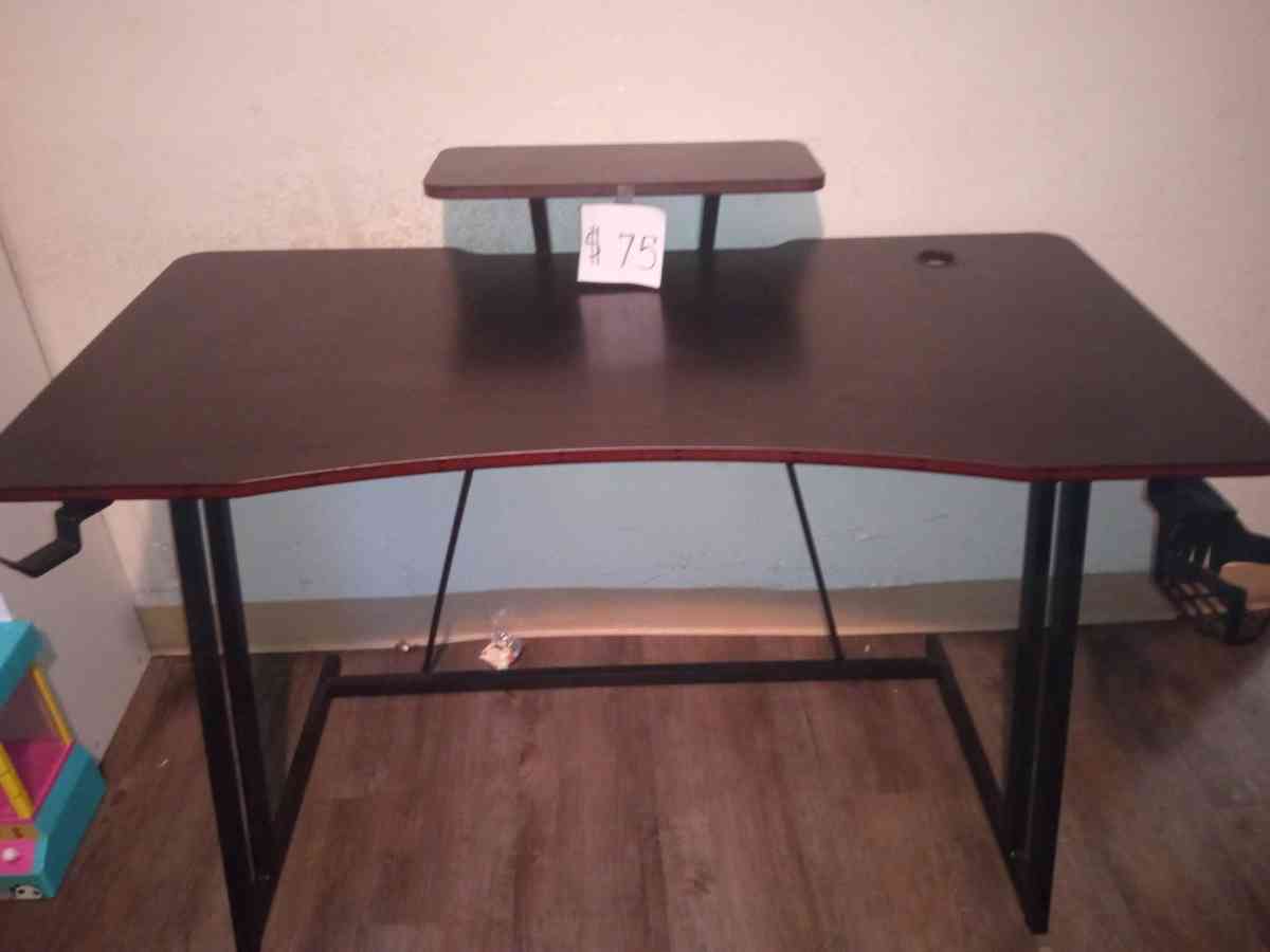 camas nevera mesa gamer cuadros - Dover, Florida - FleaMarketBay