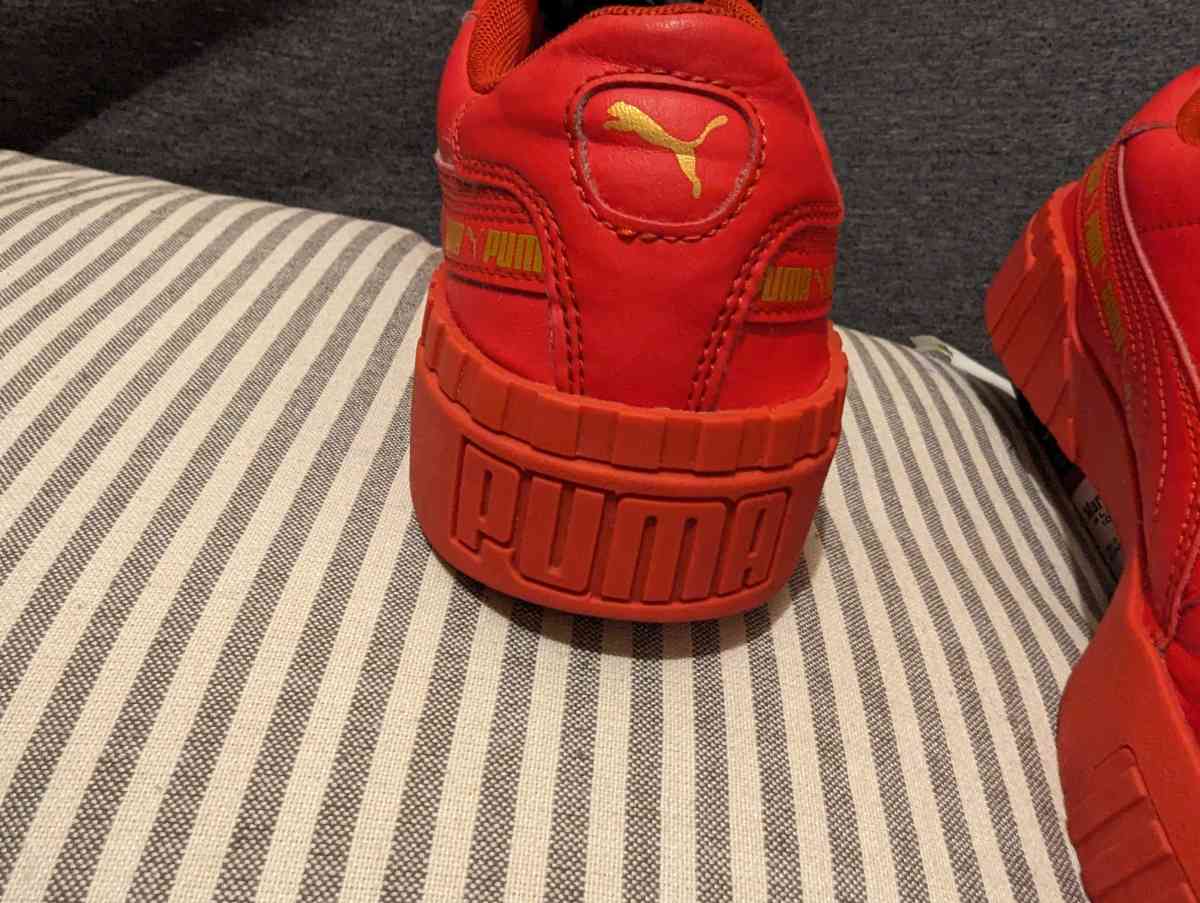 Puma Sneakers - Muncie, Indiana