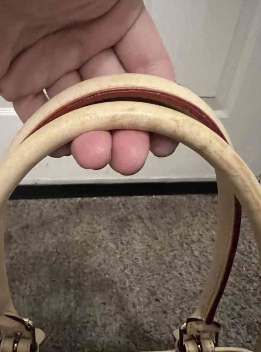 Dooney  Bourke Monogram Buckle Satchel  PreOwned - Dedham, Massachusetts - FleaMarketBay