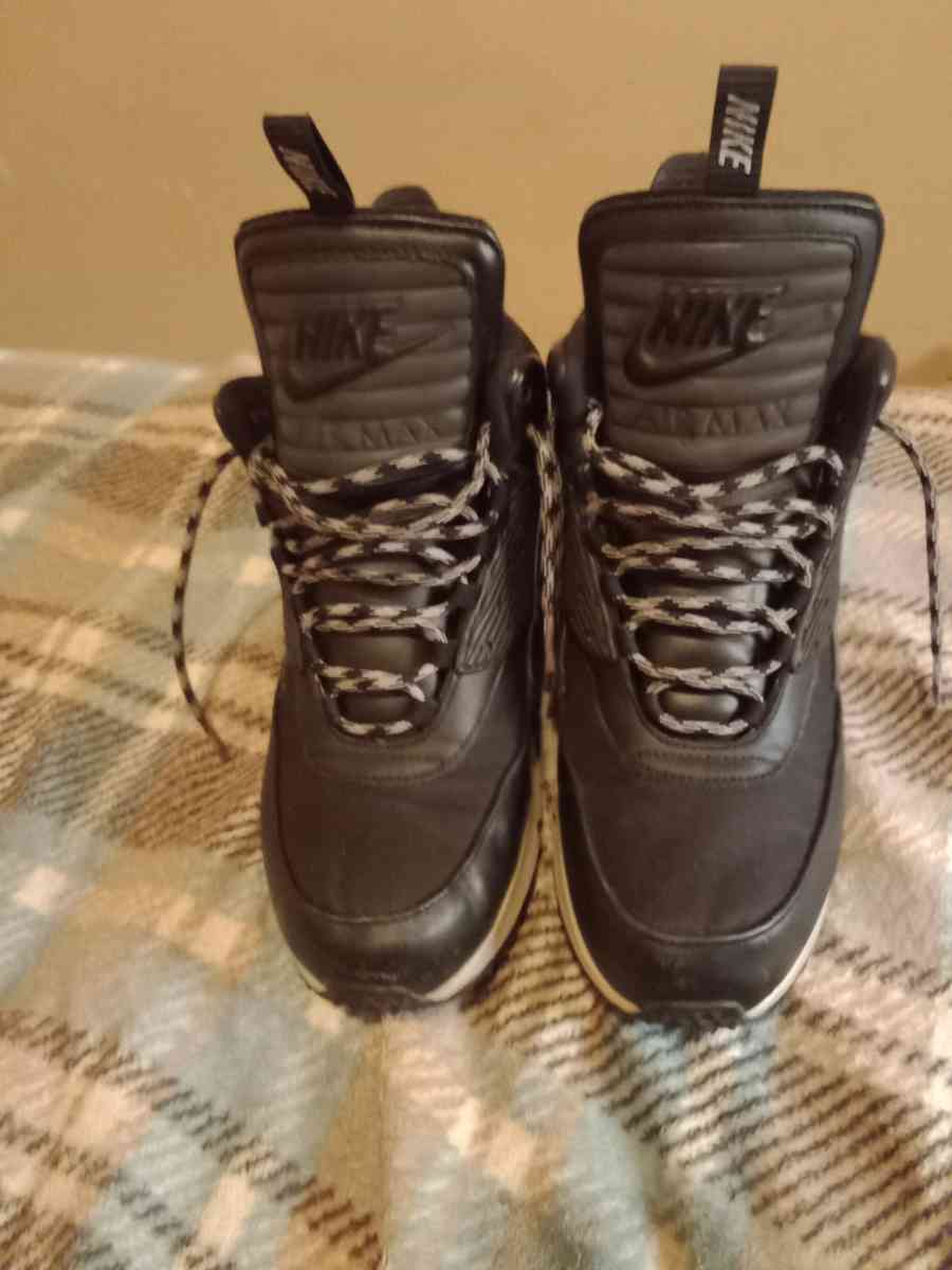 Air max 90 - Detroit, Michigan