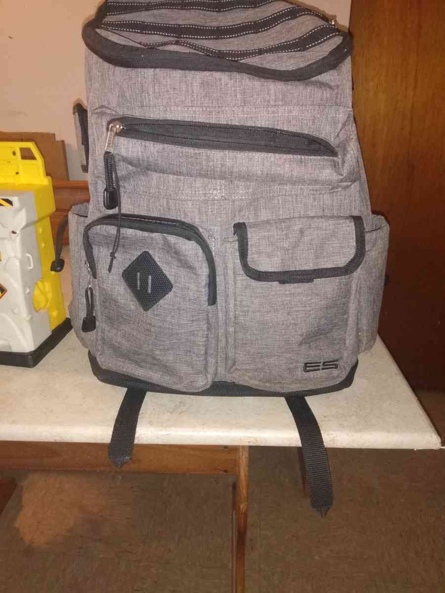 East sport cargo top loader bacpack - Hazleton, Pennsylvania - FleaMarketBay