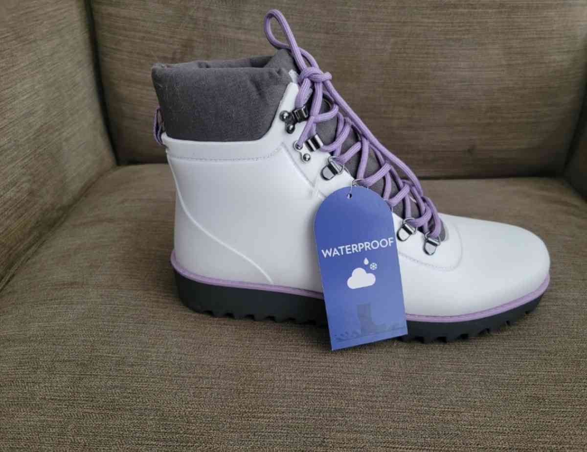Jambu Rainey Hiker Boots - Chattanooga, Tennessee - FleaMarketBay