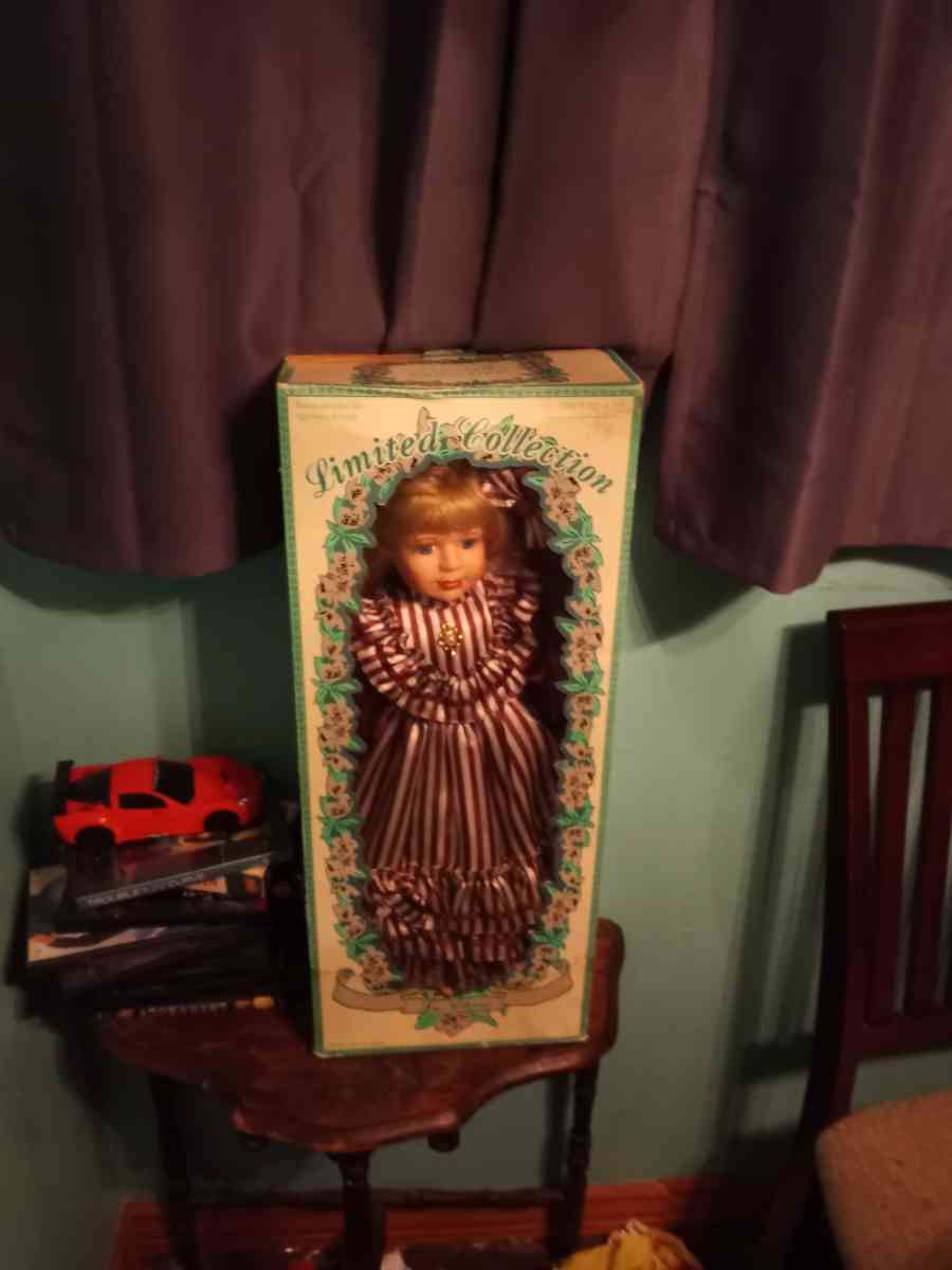 porcelain doll - Wentzville, Missouri