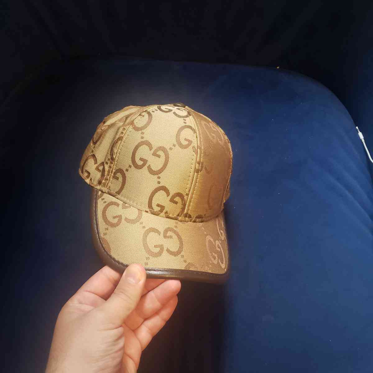 Gucci hat - Brooklyn, New York - FleaMarketBay