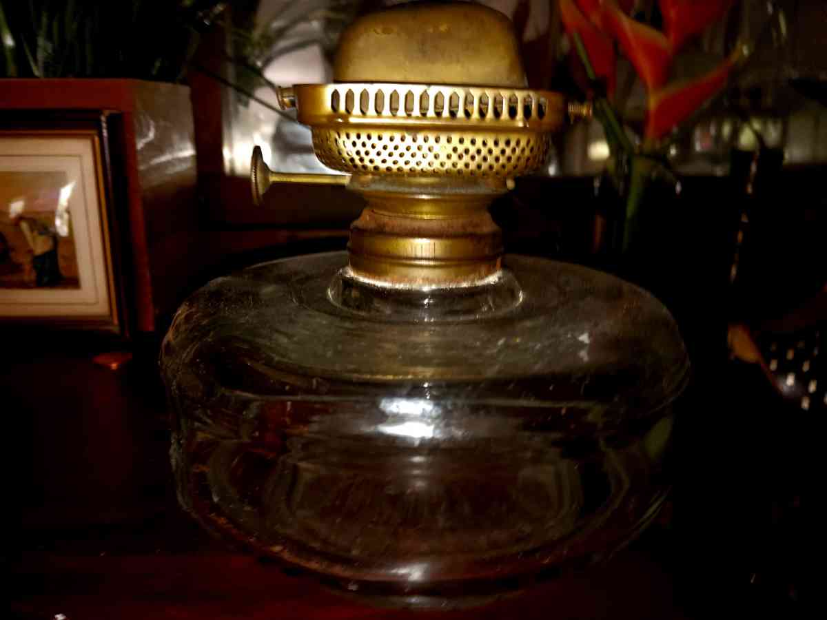 short 10 in  mini hurricane lamp