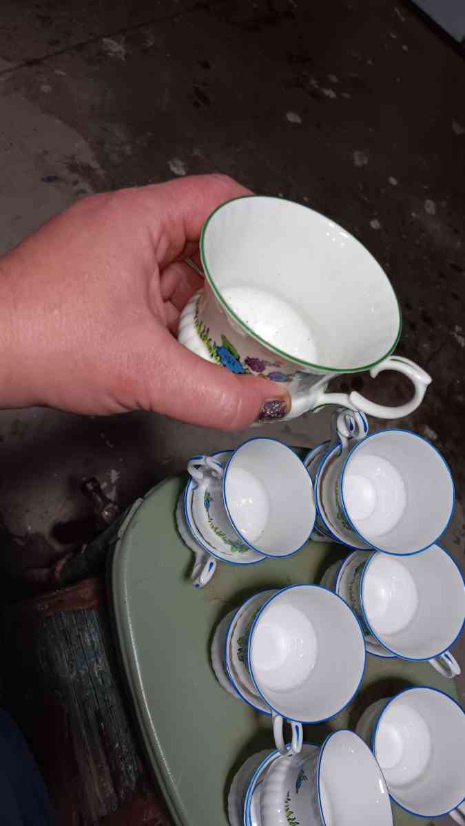 13 piece fine bone china tea cups hanpainted - Montgomery, Alabama - FleaMarketBay