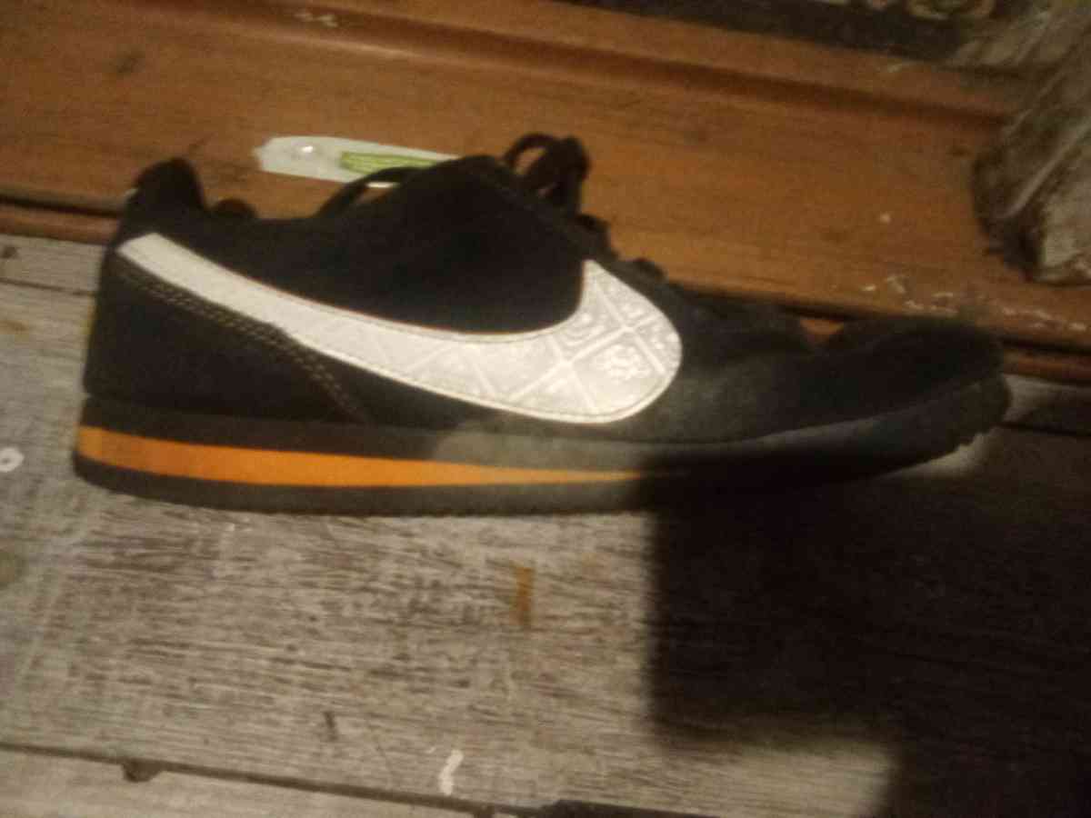 shoes - Alton, Illinois - FleaMarketBay