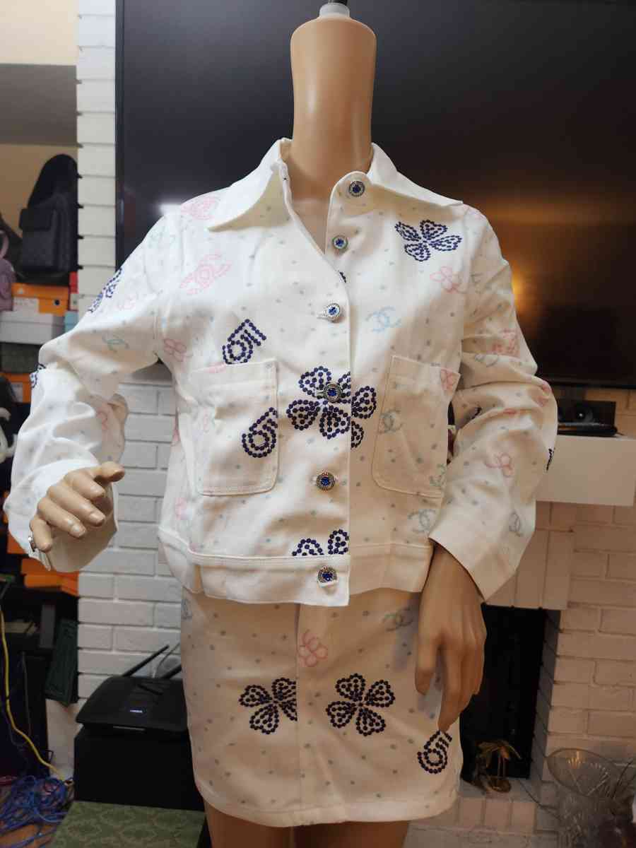 jacket and skirt - Mission Viejo, California - FleaMarketBay