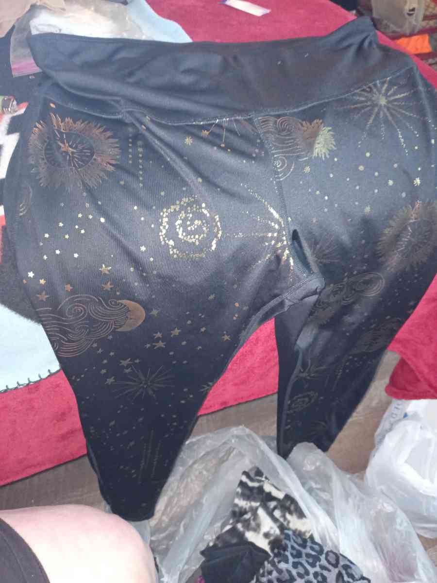 Capri workout leggings size 2x I never ever rods - Marietta, Georgia - FleaMarketBay