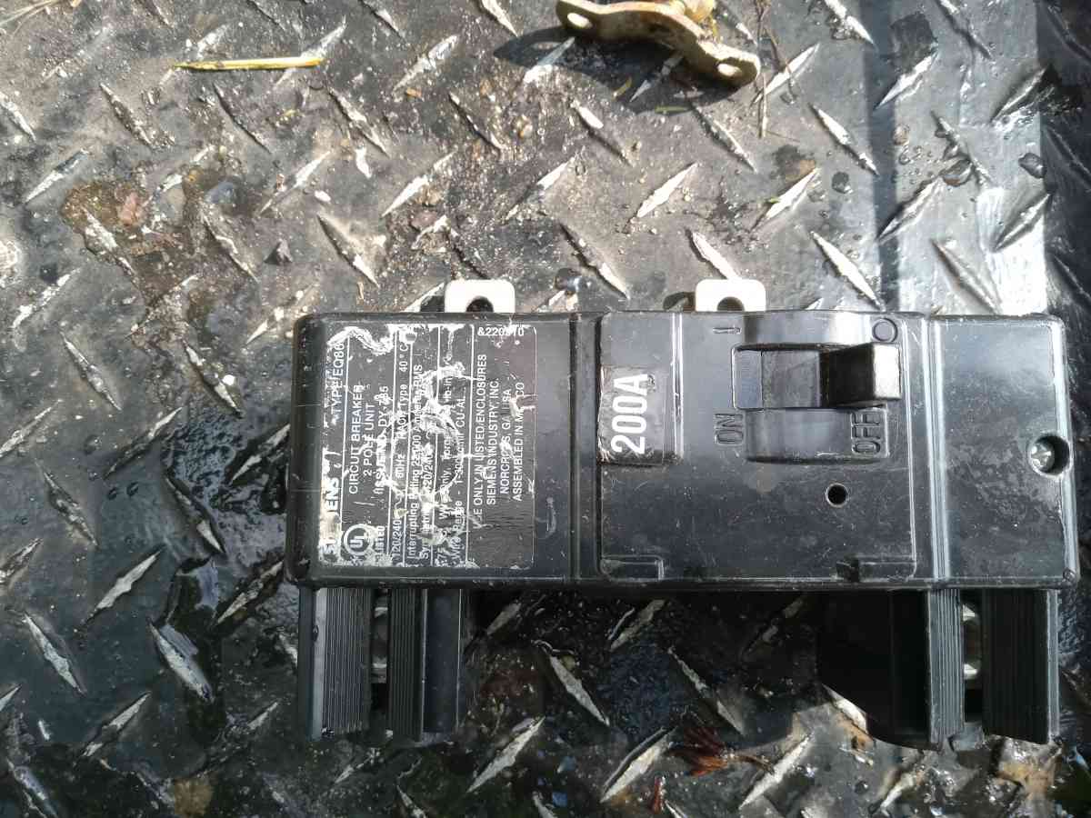 Siemens 200 Amp Main Breaker