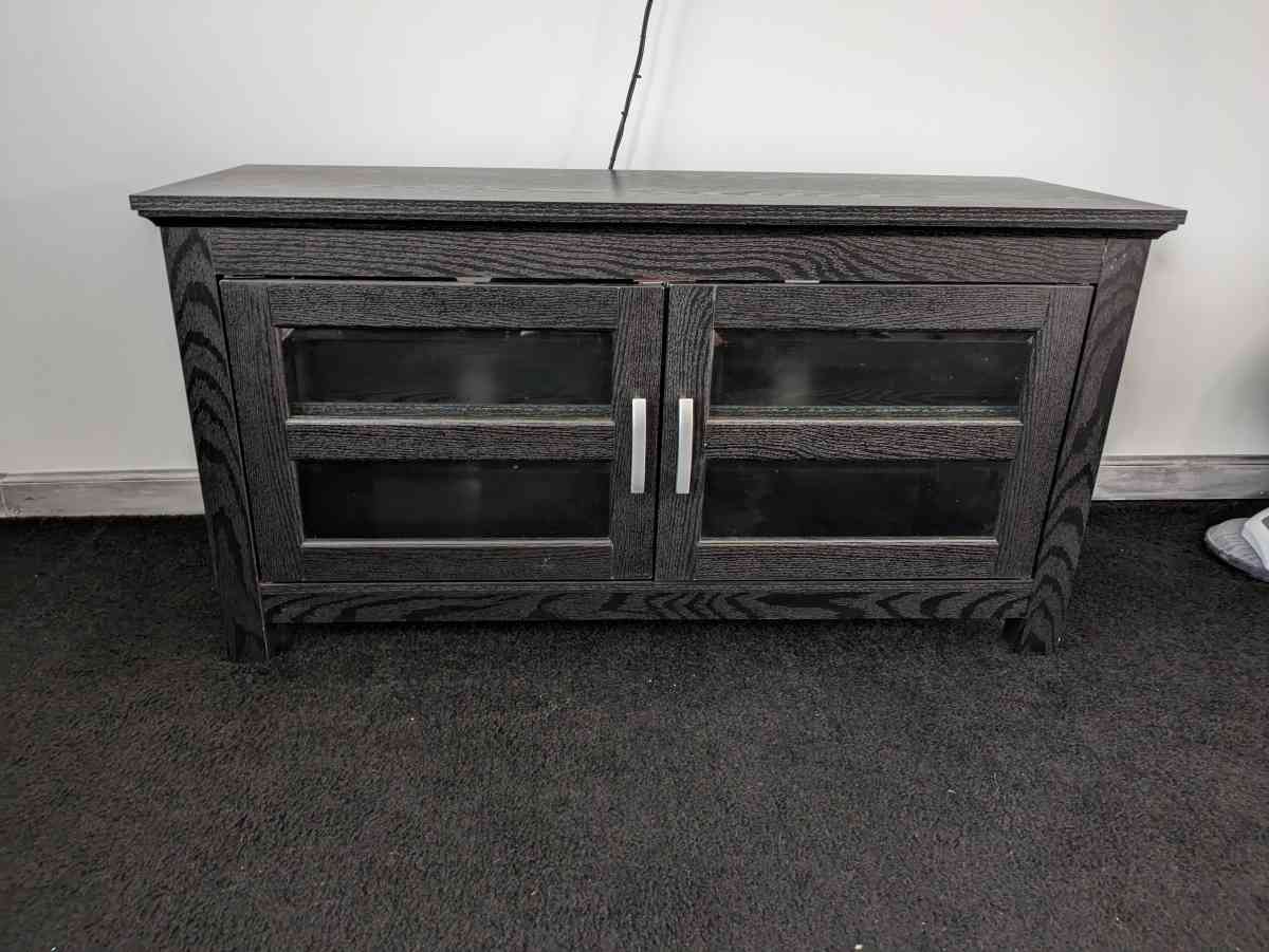 Media stand - Butler, Pennsylvania