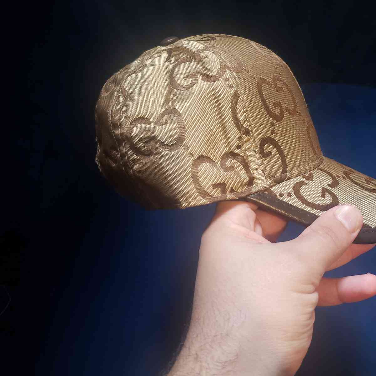 Gucci hat - Brooklyn, New York - FleaMarketBay