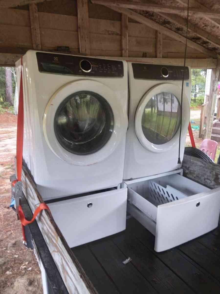 brand new Electrolux washer and dryer - Orangeburg, South Carolina - FleaMarketBay
