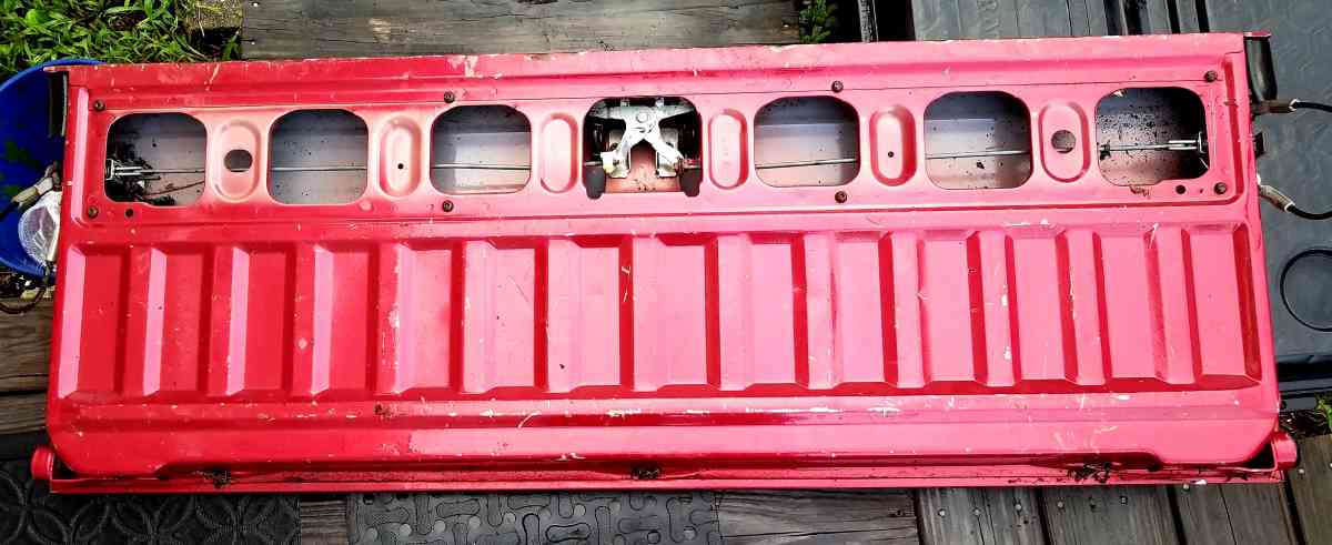 Ranger Tailgate 94 to 05 - New Bern, North Carolina - FleaMarketBay