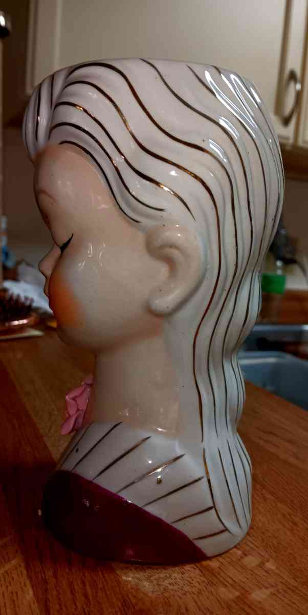 vintage 13 in porcelain painted female beauty head - Altamonte Springs, Florida - FleaMarketBay