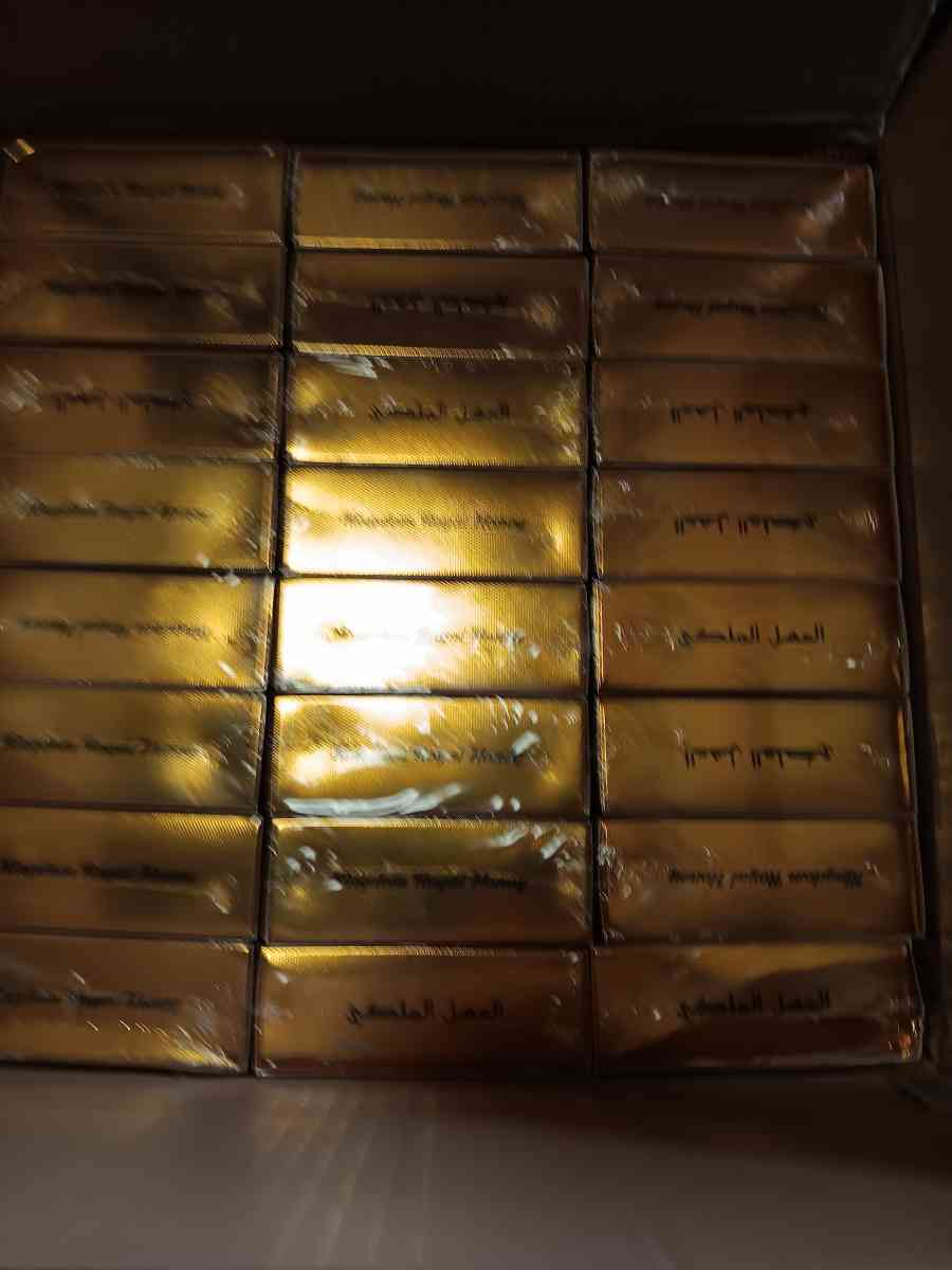 i have boxes of honey for  hauf price wholesale to resell - Raleigh, North Carolina - FleaMarketBay