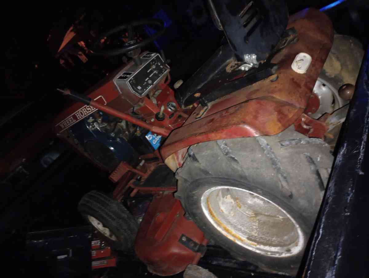 wheel horse riding mower - Wabash, Indiana - FleaMarketBay