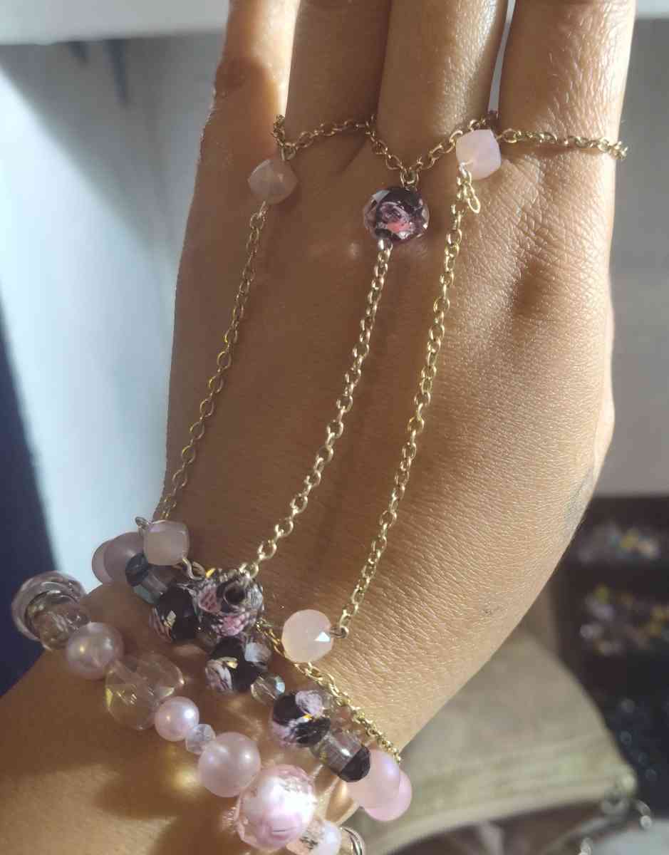 hand jewelry - Glenpool, Oklahoma - FleaMarketBay