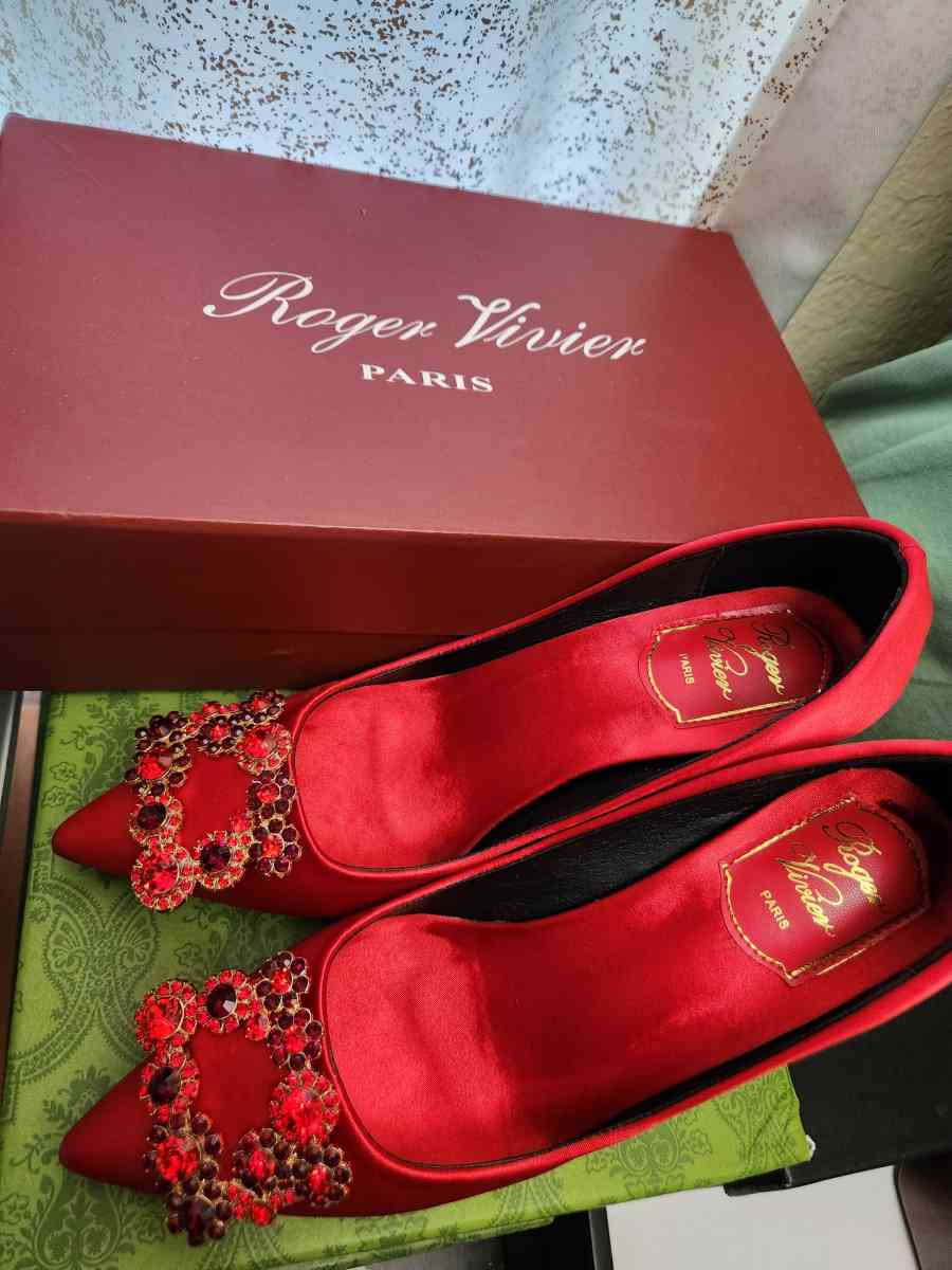 Roger Vivier Red shows size 8 - Mission Viejo, California - FleaMarketBay