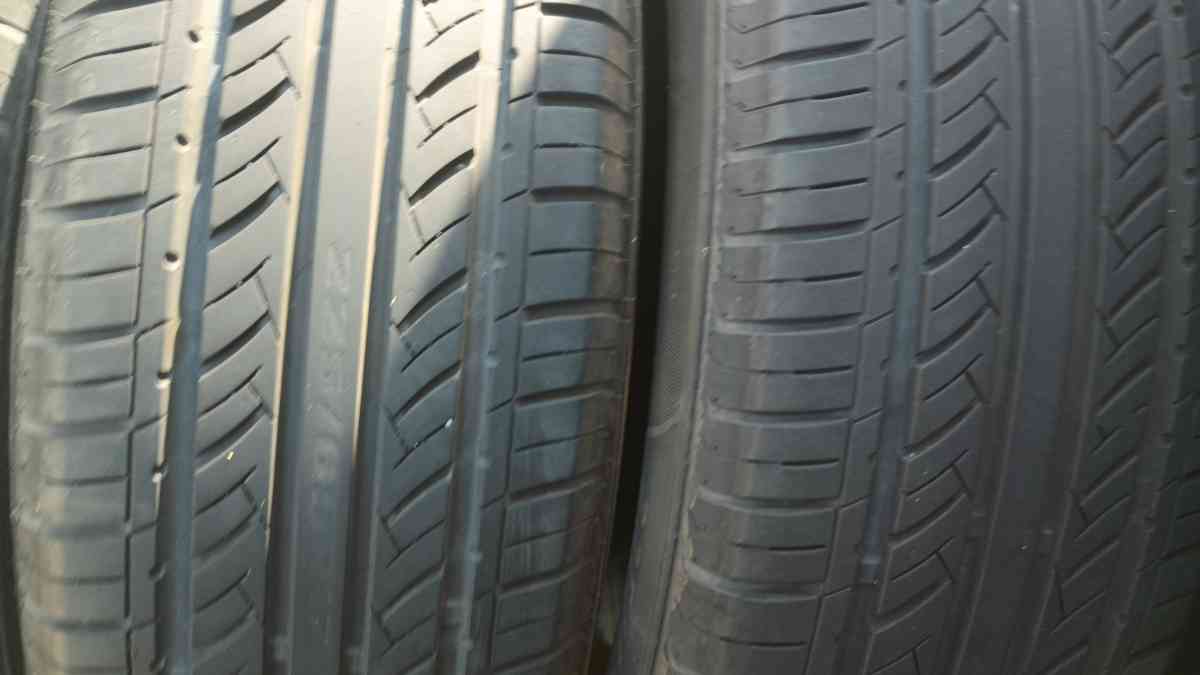 Sailun matching set of 4 tires 225 65 17 - Springtown, Texas - FleaMarketBay