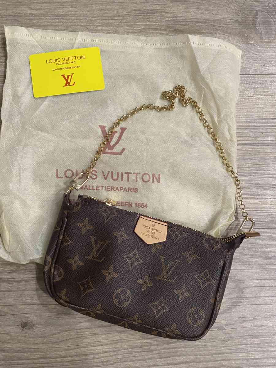 Louis Vuitton bag - Alicia, Arkansas