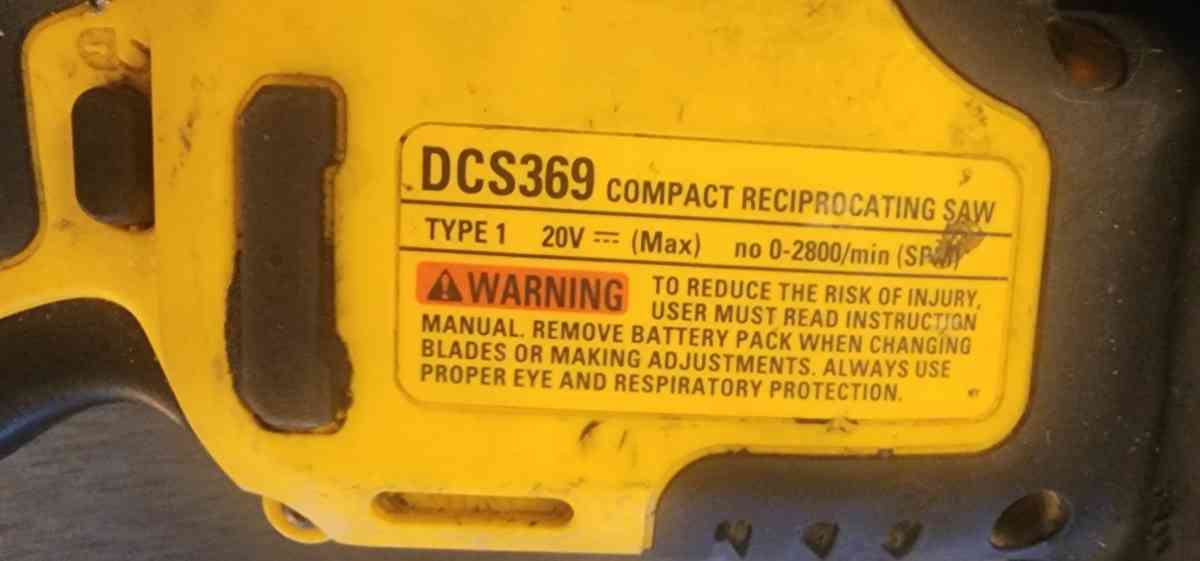 Dewalt reciprocating saw dcs369 w battery and charger - Portland, Oregon - FleaMarketBay