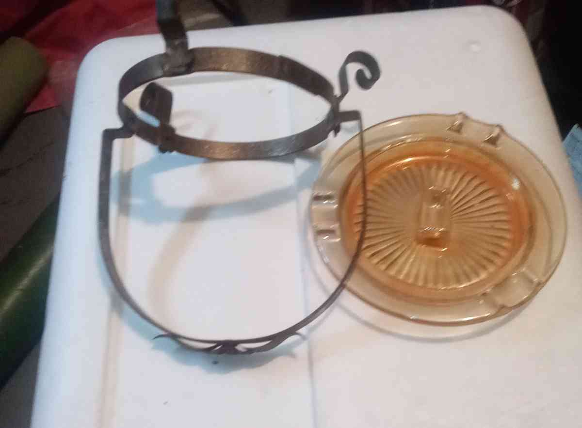 desk top ash tray stand - Ames, Iowa - FleaMarketBay