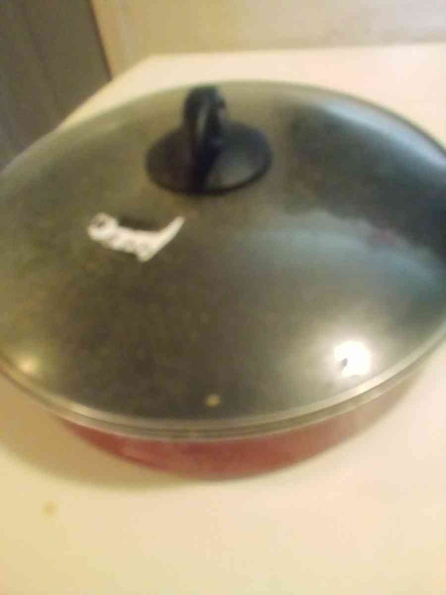 electric skillet selection in good condition - Lubbock, Texas - FleaMarketBay