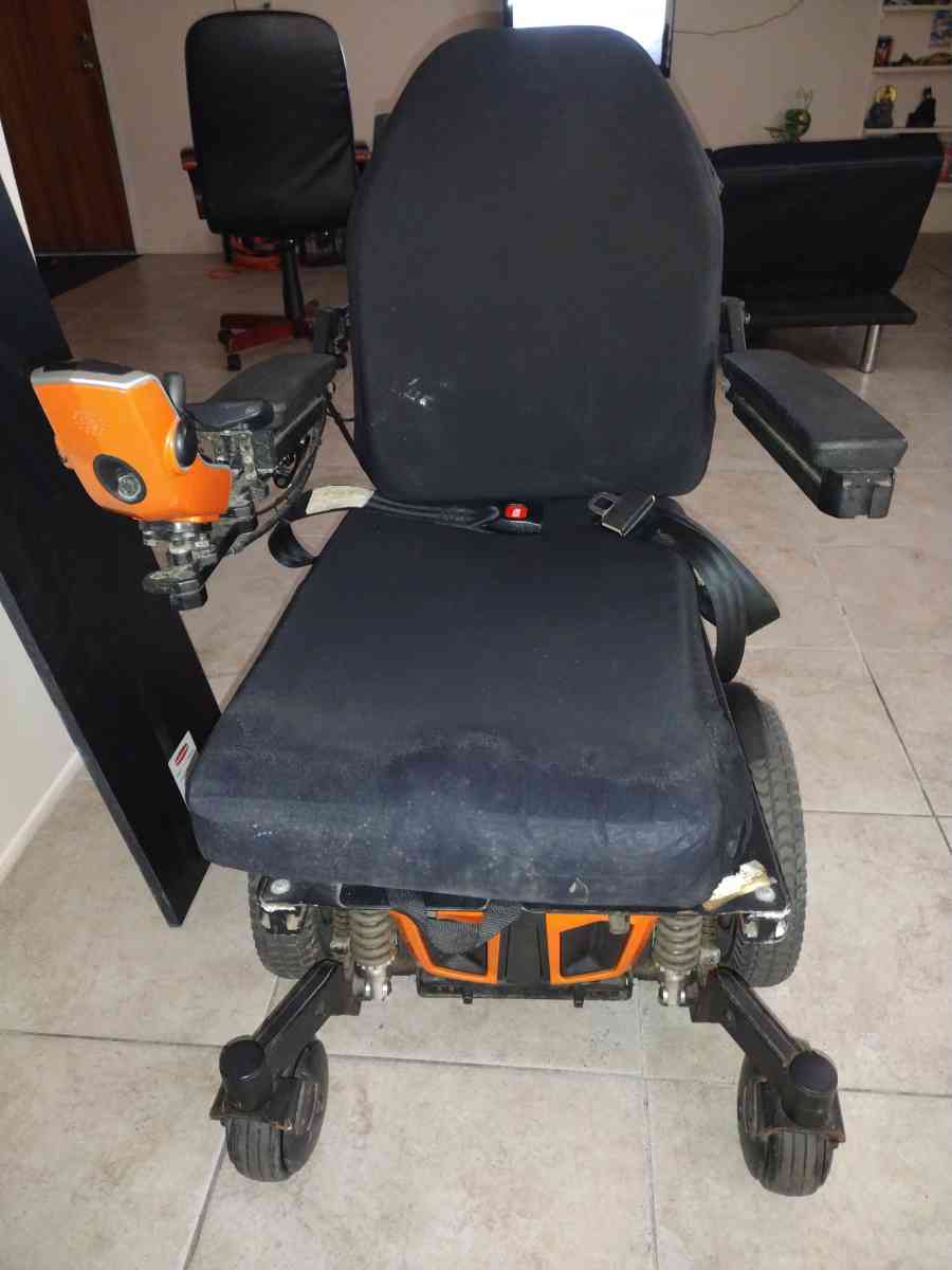 quantum Edge - Anaheim, California - FleaMarketBay