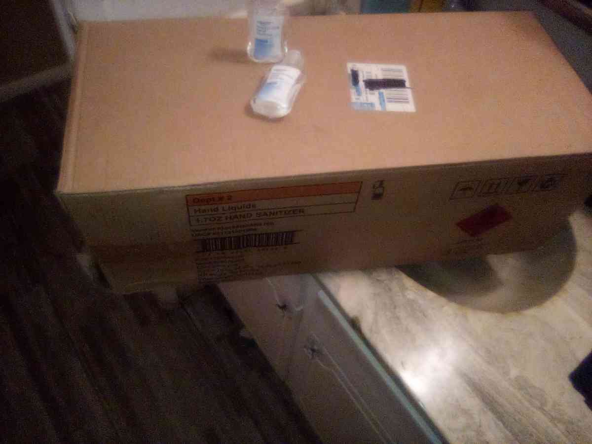 moisturizing Hand sanitizer 216ct each box - Glendale, Arizona - FleaMarketBay