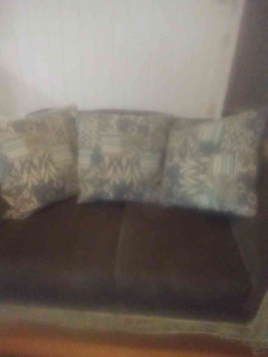 2pc living room set - Montgomery, Alabama - FleaMarketBay