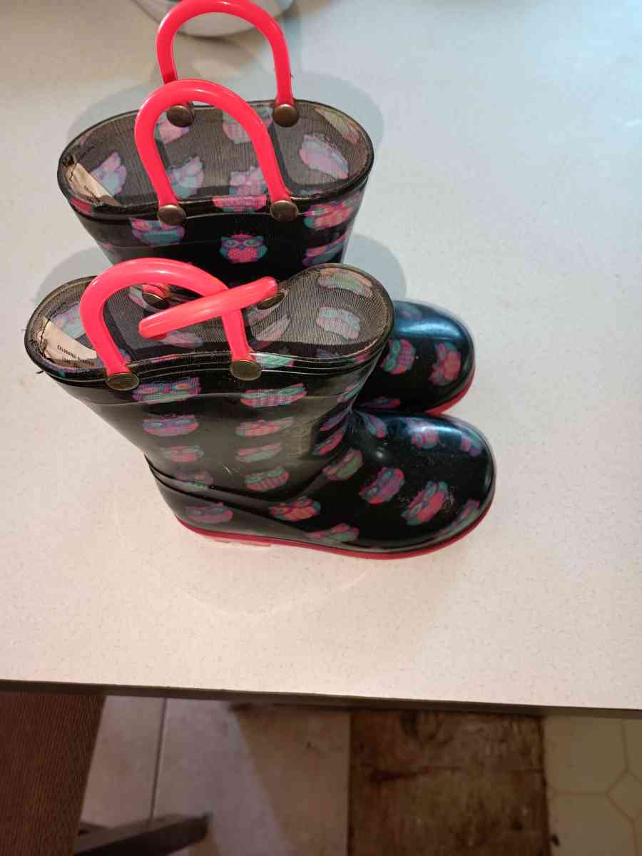 kids shoes - Wesley Chapel, Florida - FleaMarketBay