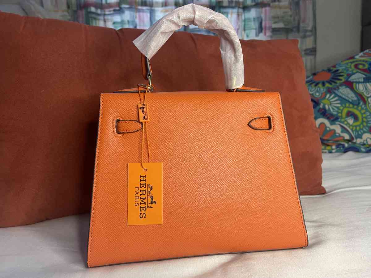 Hermes - Virginia Beach, Virginia - FleaMarketBay