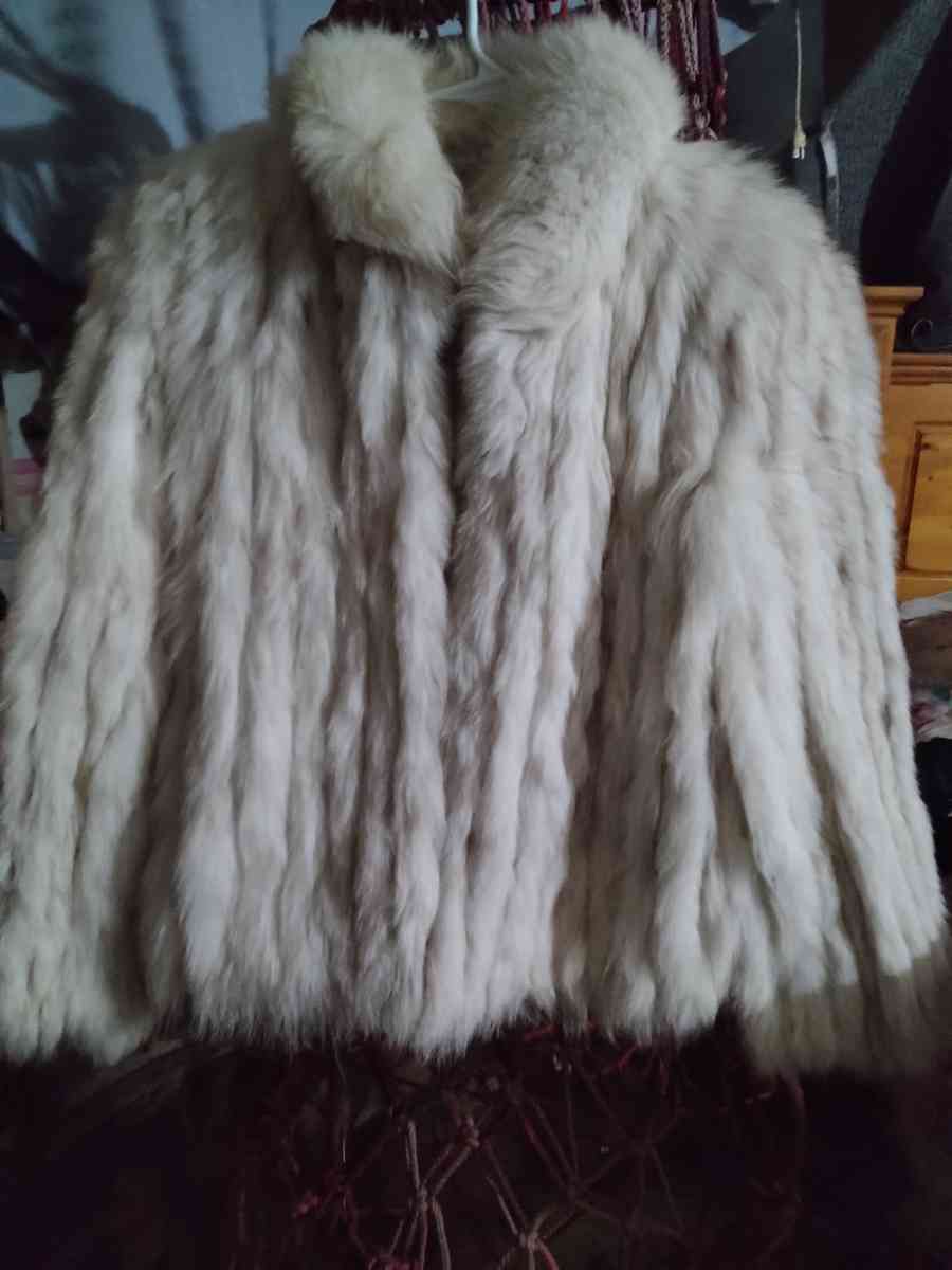 Blue fox fur coat - Yuba City, California - FleaMarketBay